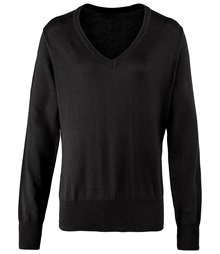 Women's v-neck knitted sweater